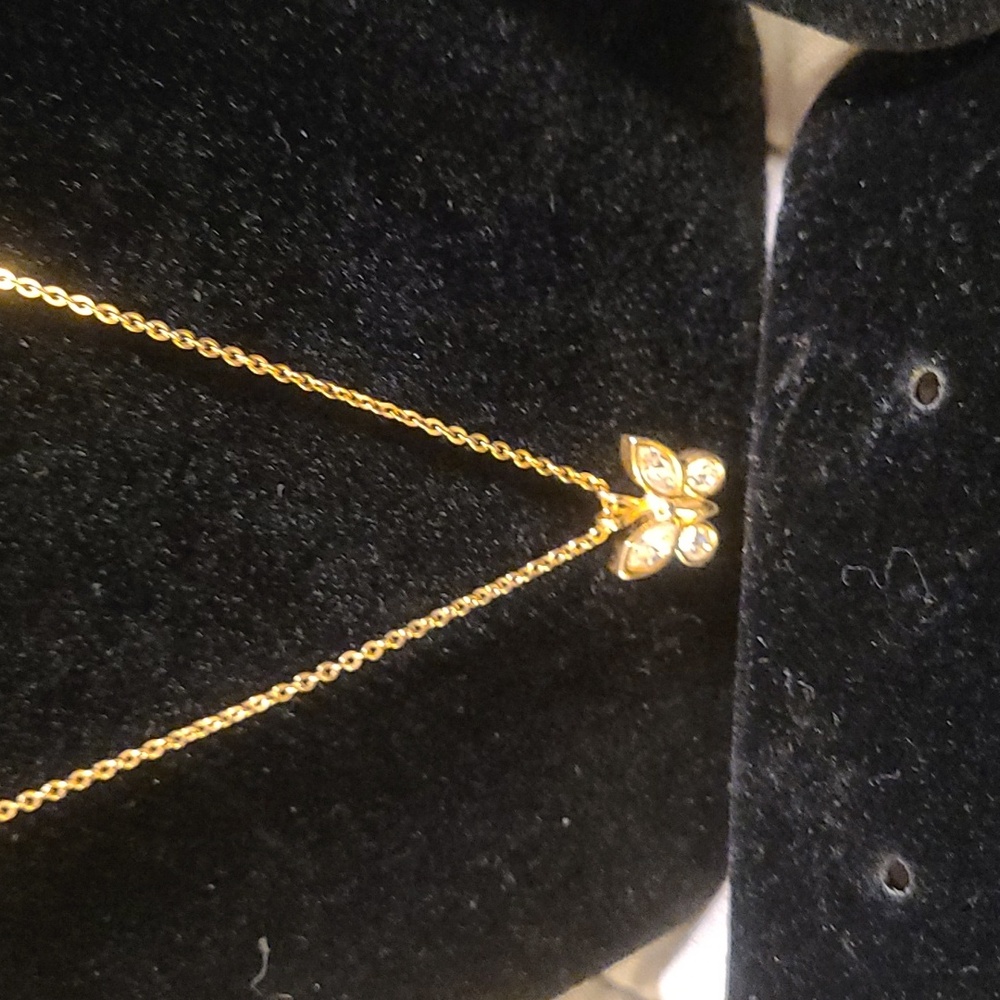 Avon Vintage Butterfly Necklace - Picture 2 of 9